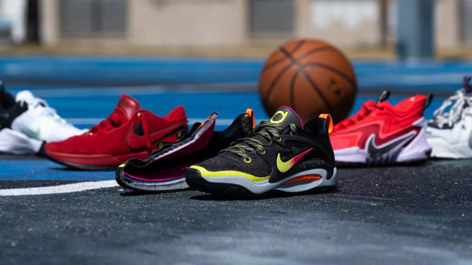 مقایسه کفش‌ بسکتبال New Balance و Nike